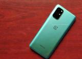 OnePlus 8T收到了它的第一个OxygenOS 11 Open Beta更新