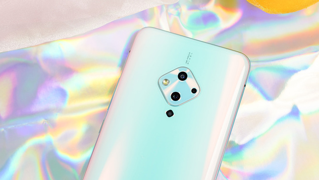 评测vivo S5怎么样 爱自拍的妹子的最佳选择  